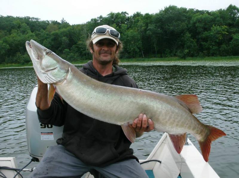 Sudden Impact guide service, musky fishing guide