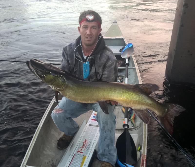 Rockin the canoe tourney style!